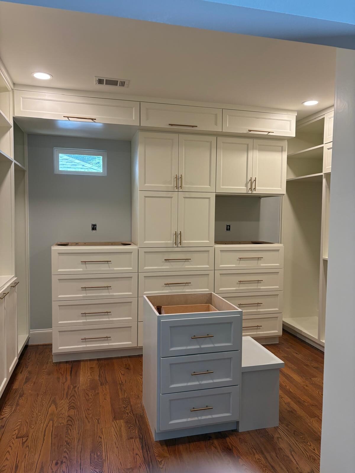 Closets & Storage